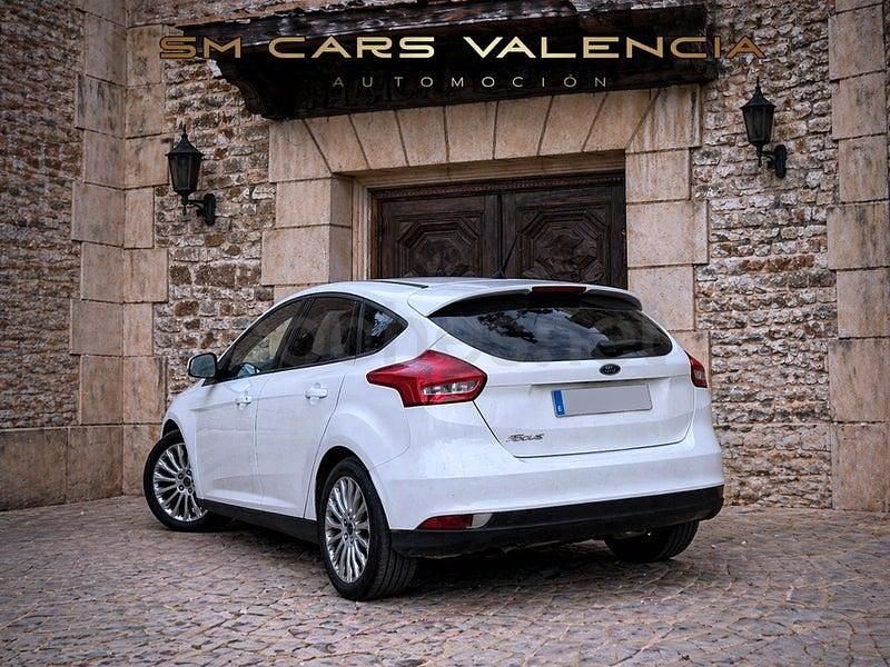 Brugt Ford Focus Trend 95 HK (69 kW) 2015 Hvid Sedan