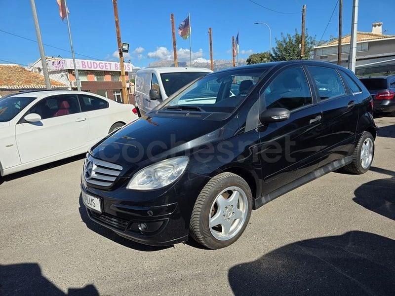 Usado Mercedes B200 136 CV (100 kW) 2006 Negro Monovolumen