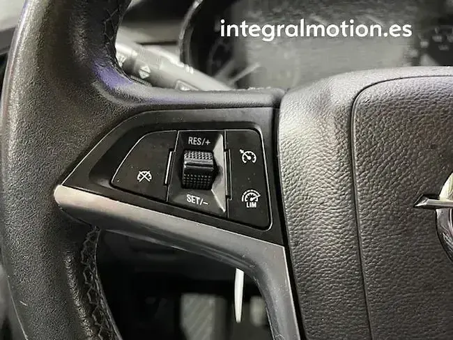 Usado Opel Mokka Selective 140 CV (102 kW) 2018 Negro SUV