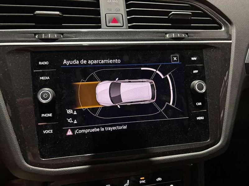 Usado VW Tiguan Life 150 CV (110 kW) 2021 Gris SUV