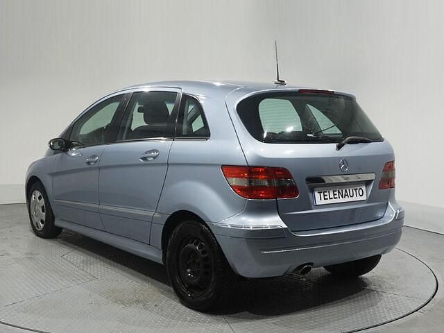 Usado Mercedes B180 109 CV (80 kW) 2006 Gris Monovolumen
