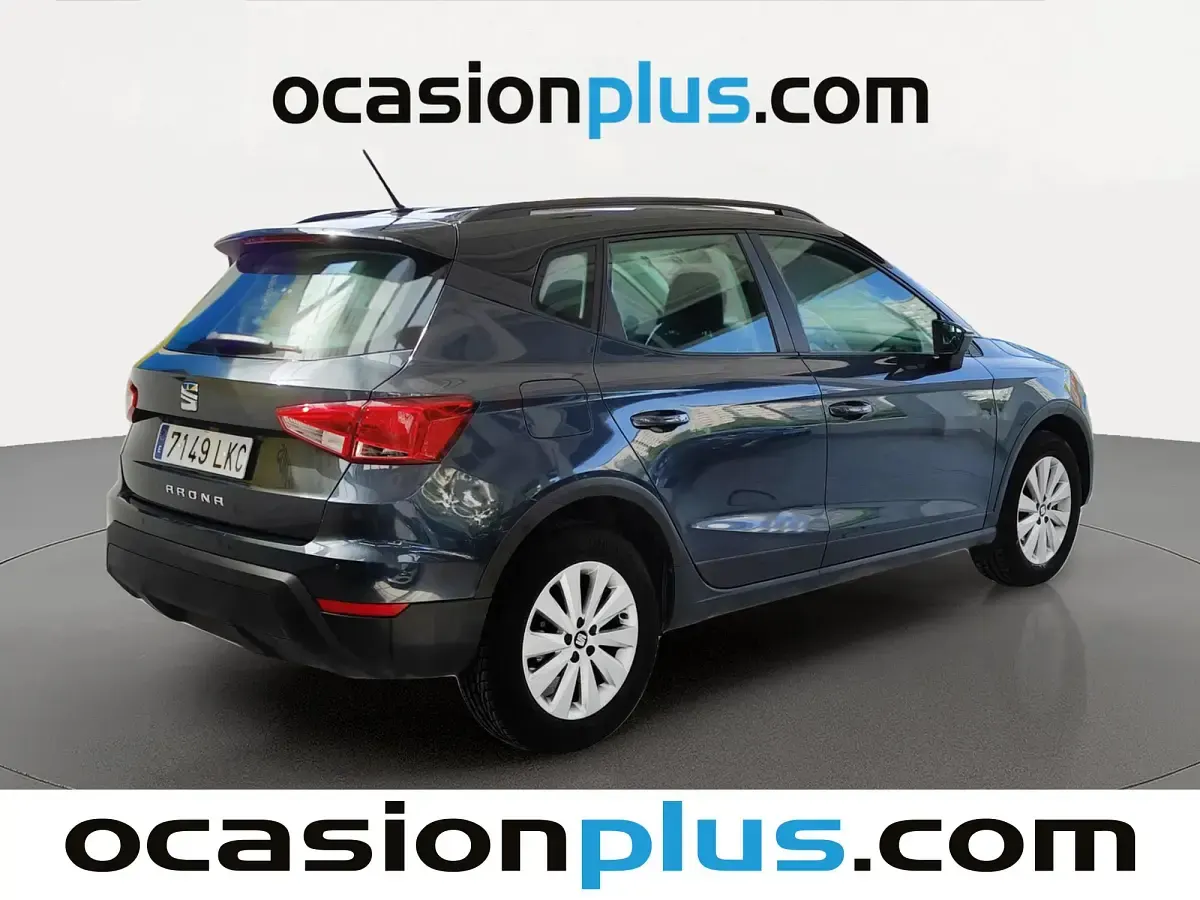 Usado Seat Arona Ecomotive 116 CV (85 kW) 2020 Gris SUV