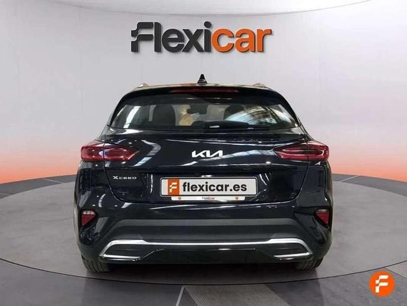 Usado Kia XCeed 160 CV (117 kW) 2023 Gris SUV