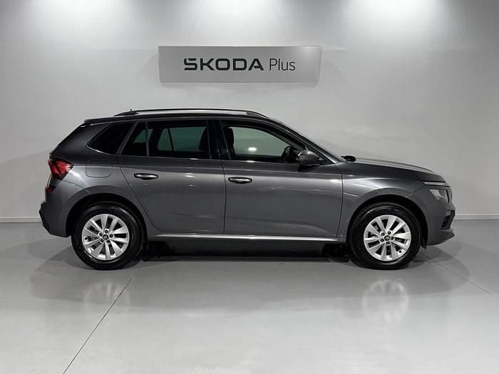 Usado Skoda Kamiq Selection 115 CV (84 kW) 2024 Gris SUV