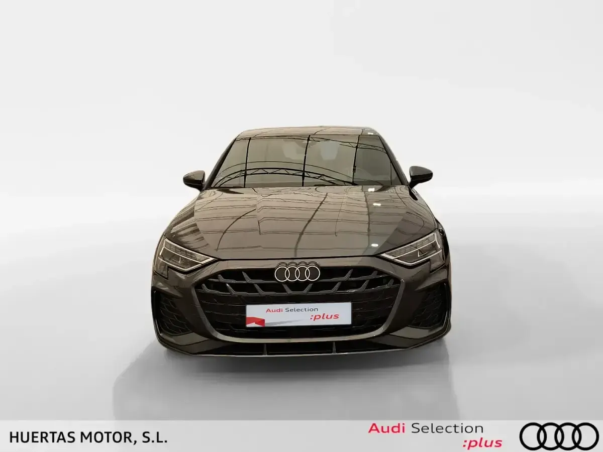 Usado Audi A3 S-Line 204 CV (150 kW) 2025 Gris Berlina