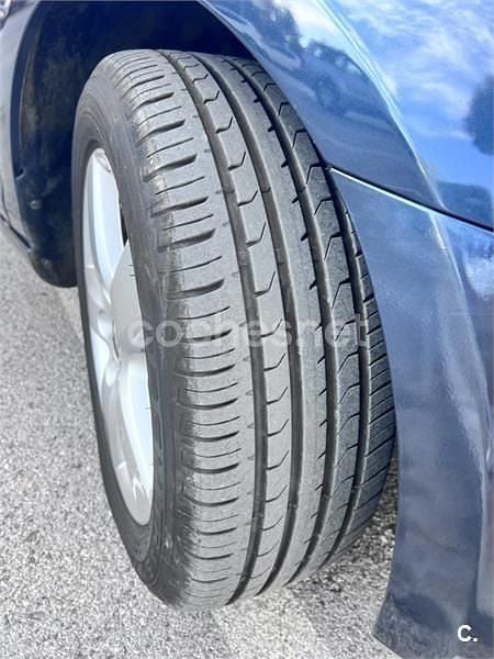 Usado VW Golf VII 105 CV (77 kW) 2013 Azul Berlina