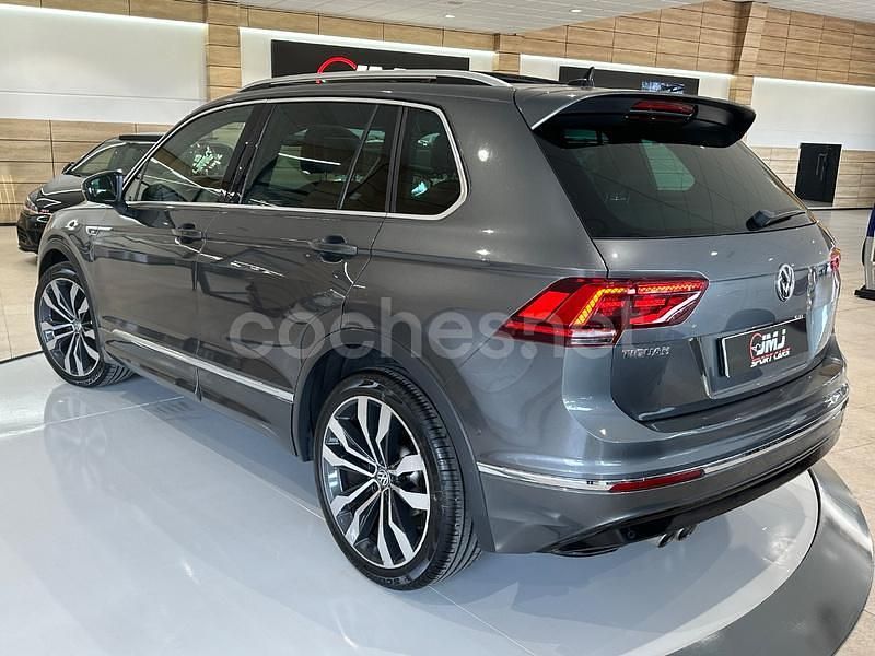 Usado VW Tiguan Sportline 150 CV (110 kW) 2019 Gris / plata SUV