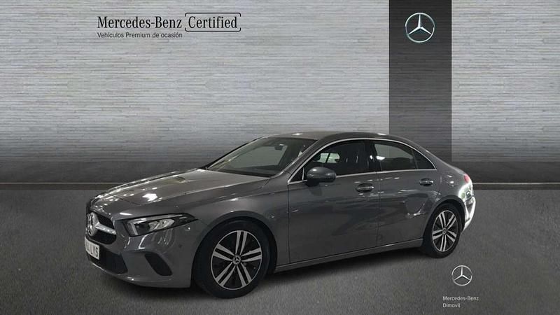 Gris Usado 2022 Mercedes A180 Berlina | 26.800 € - Imagen 1/4