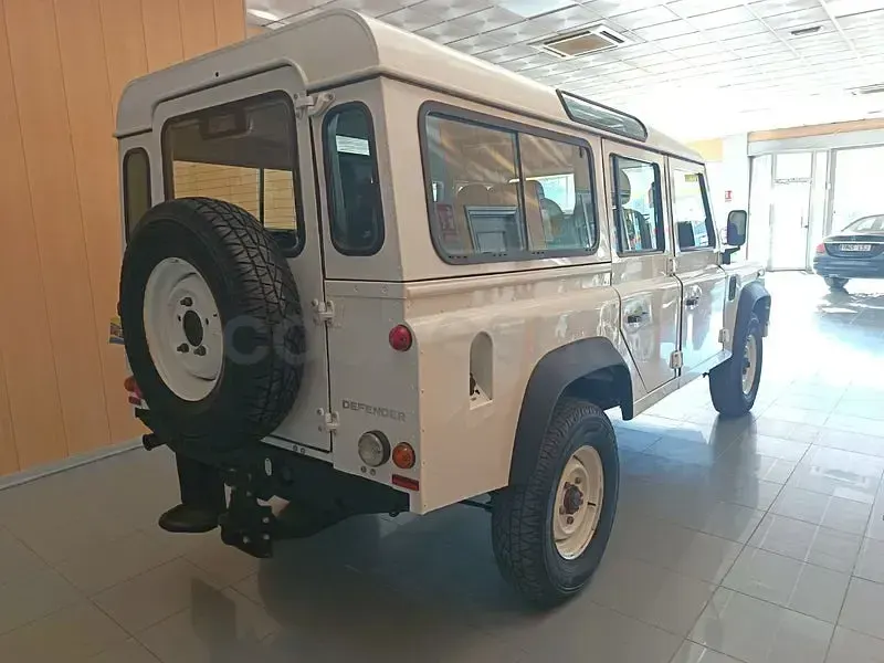 Usado Land Rover Defender SE 122 CV (89 kW) 2016 Blanco Familiar