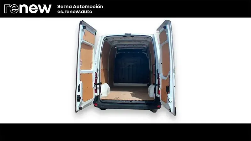 Usado Renault Master 150 CV (110 kW) 2024 Blanco Monovolumen