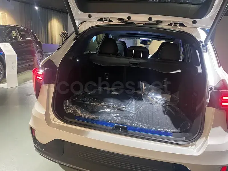 Nuevo Lynk & Co 01 276 CV (202 kW) 2026 Blanco SUV