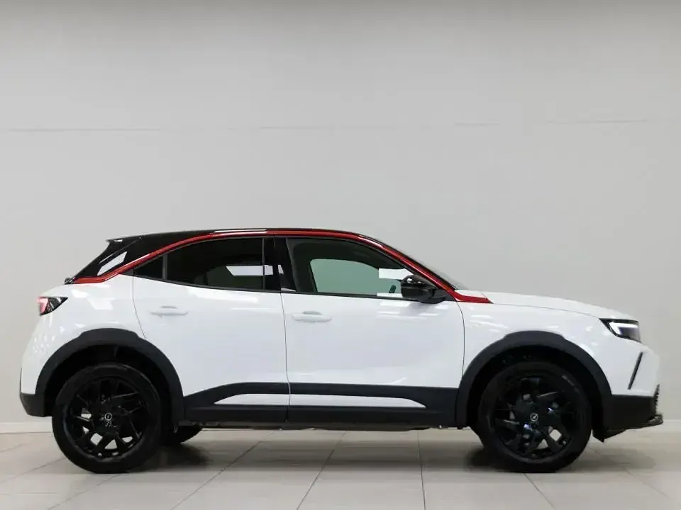 Usado Opel Mokka GS Line 130 CV (95 kW) 2021 Blanco SUV