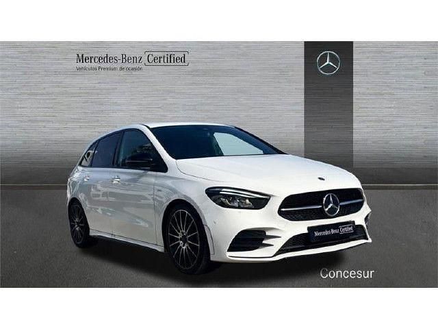 Usado Mercedes B200 AMG line 150 CV (110 kW) 2021 Blanco Utilitario