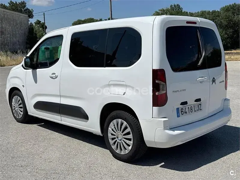 Usado Citroën Berlingo Live 102 CV (75 kW) 2020 Blanco Monovolumen