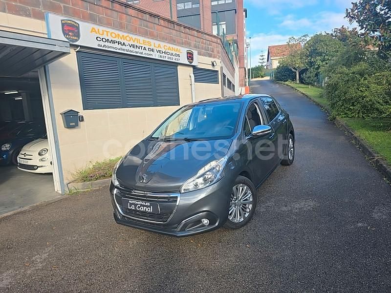 Gris / plata Usado 2016 Peugeot 208 Style Utilitario | 10.990 € (Un poco caro) - Imagen 1/4