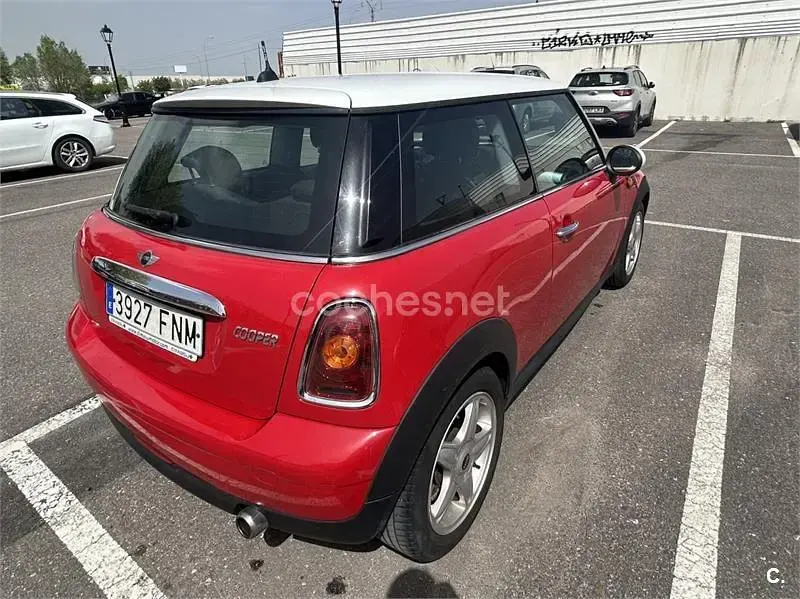 Usado Mini Cooper 120 CV (88 kW) 2007 Rojo Utilitario