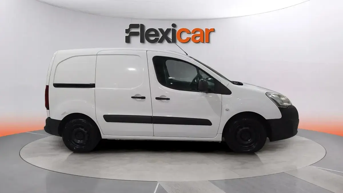 Usado Citroën Berlingo Live 101 CV (74 kW) 2018 Blanco Monovolumen
