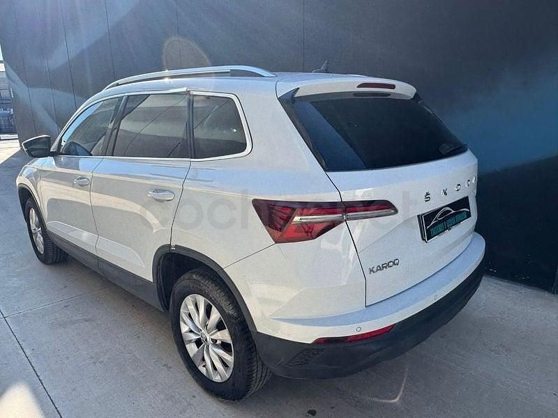 Usado Skoda Karoq Ambition 115 HP (84 kW) 2022 Branco SUV