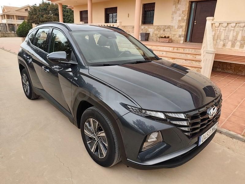 Usado Hyundai Tucson 136 CV (100 kW) 2021 Gris / plata SUV