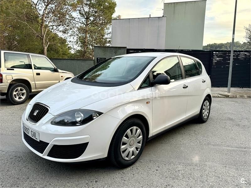 Usado Seat Altea 85 CV (62 kW) 2010 Blanco Monovolumen
