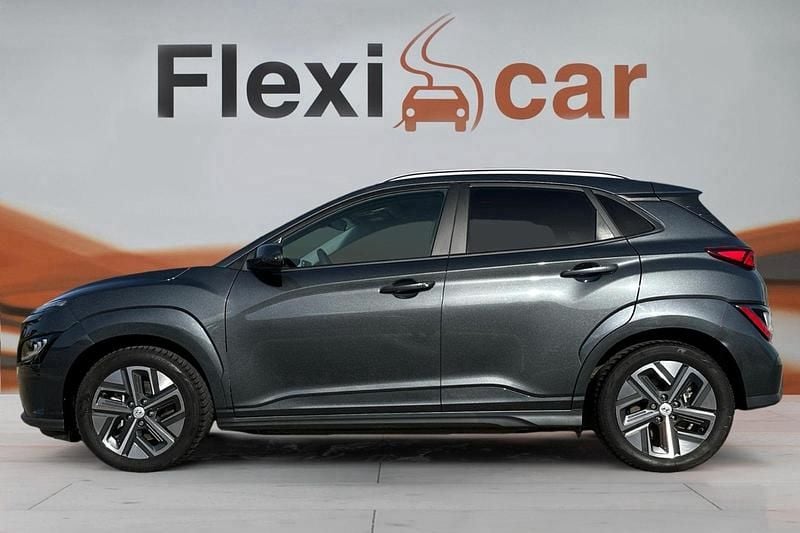 Usado Hyundai Kona Style 150 kW (204 CV) 2021 Gris SUV