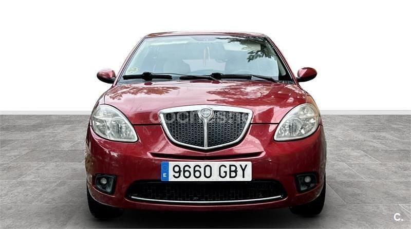 Granate Usado 2008 Lancia Ypsilon Utilitario | 4500 € (Precio justo) - Imagen 1/4