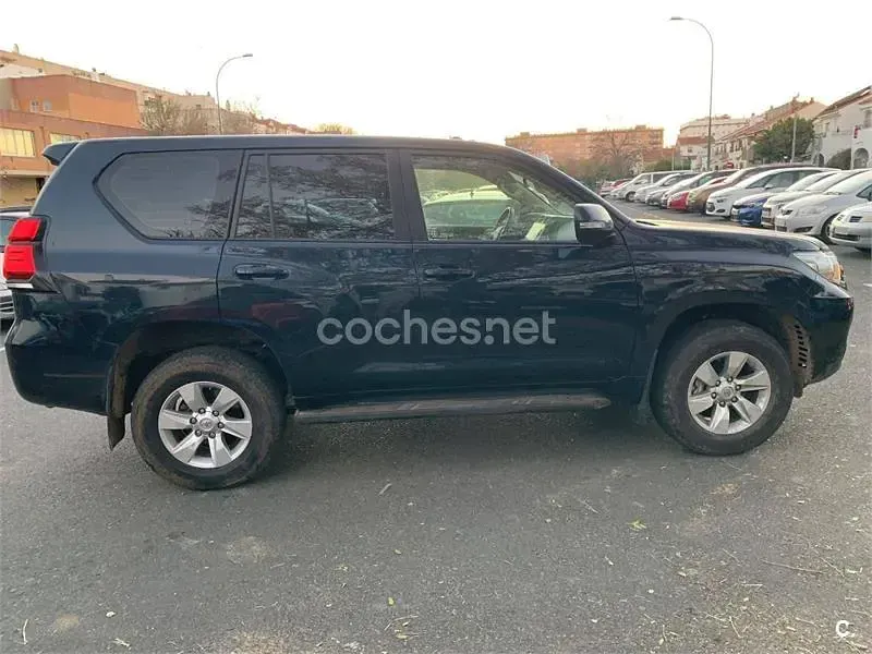 Usado Toyota Land Cruiser 204 CV (150 kW) 2022 Azul SUV