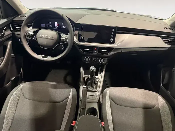 Nuevo Skoda Kamiq 95 CV (69 kW) 2026 Gris SUV