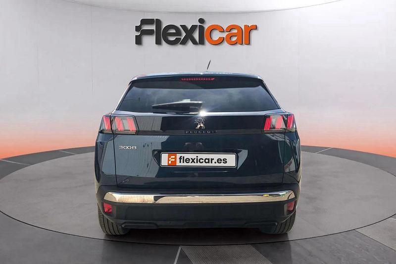 Usado Peugeot 3008 Allure 131 CV (96 kW) 2024 Verde Monovolumen