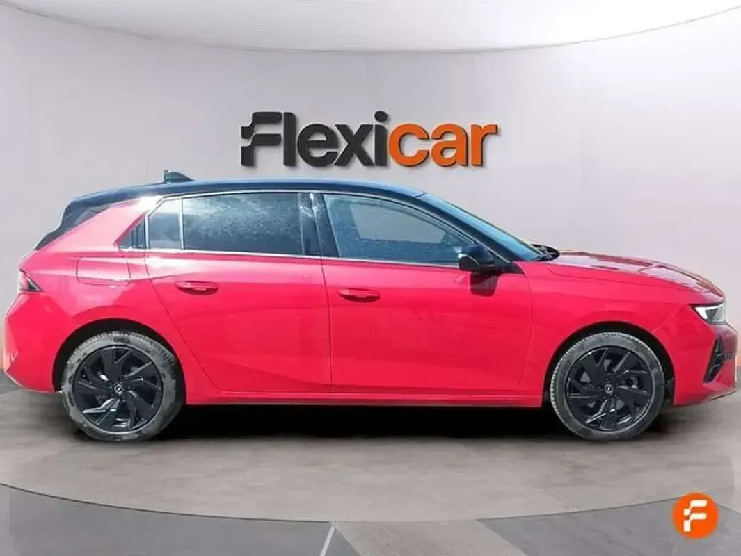 Usado Opel Astra Elegance 131 CV (96 kW) 2023 Burdeos Utilitario