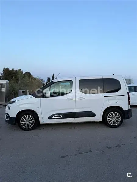 Usado Citroën Berlingo Feel 102 CV (75 kW) 2019 Blanco Monovolumen