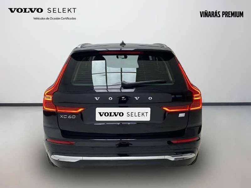 Usado Volvo XC60 Core 350 CV (257 kW) 2025 Negro SUV