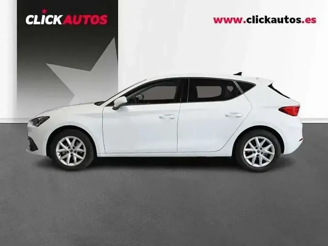 Begagnad Seat Leon Style 150 HK (110 kW) 2025 Vit Halvkombi