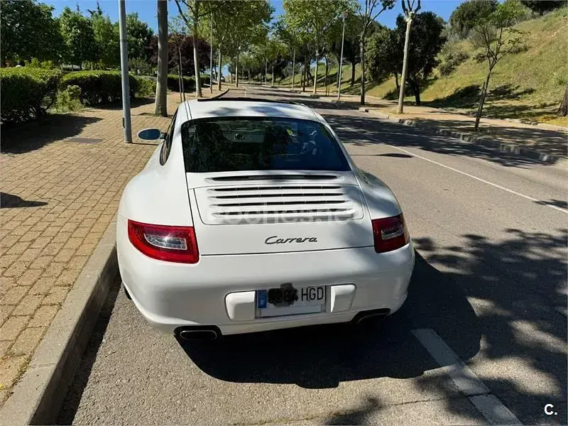 Usado Porsche 911 Carrera 325 CV (239 kW) 2005 Blanco Coupe