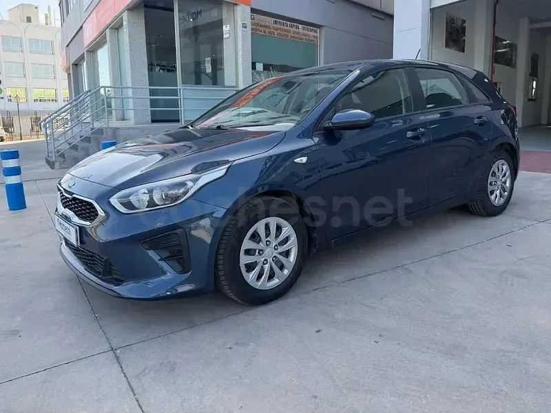 Usado Kia Ceed 120 CV (88 kW) 2020 Azul Utilitario