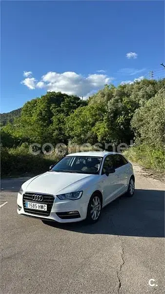 Usado Audi A3 Ambition 105 CV (77 kW) 2014 Blanco Berlina