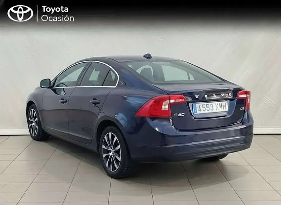Occasion Volvo S60 Momentum 150 PK (110 kW) 2018 Blauw Sedan