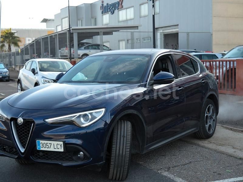 Usado Alfa Romeo Stelvio Executive 210 CV (154 kW) 2020 Azul SUV