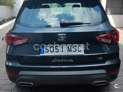 Usado Seat Arona FR 110 CV (80 kW) 2024 Gris / plata SUV