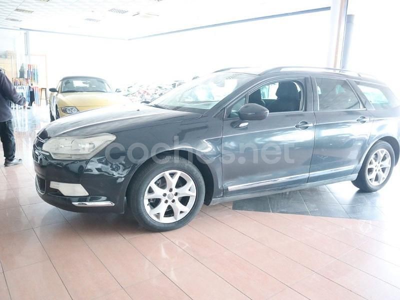 Usado Citroën C5 Seduction 140 CV (102 kW) 2011 Negro Familiar
