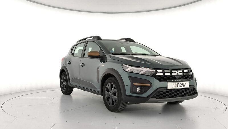 Usado Dacia Sandero Extreme 100 CV (73 kW) 2025 Verde Berlina