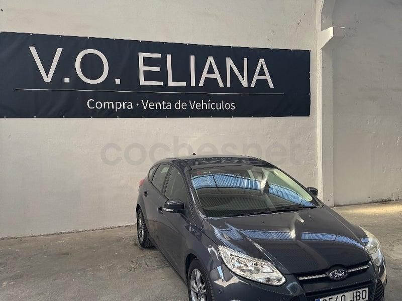 Usado Ford Focus Trend 115 CV (84 kW) 2015 Azul Berlina