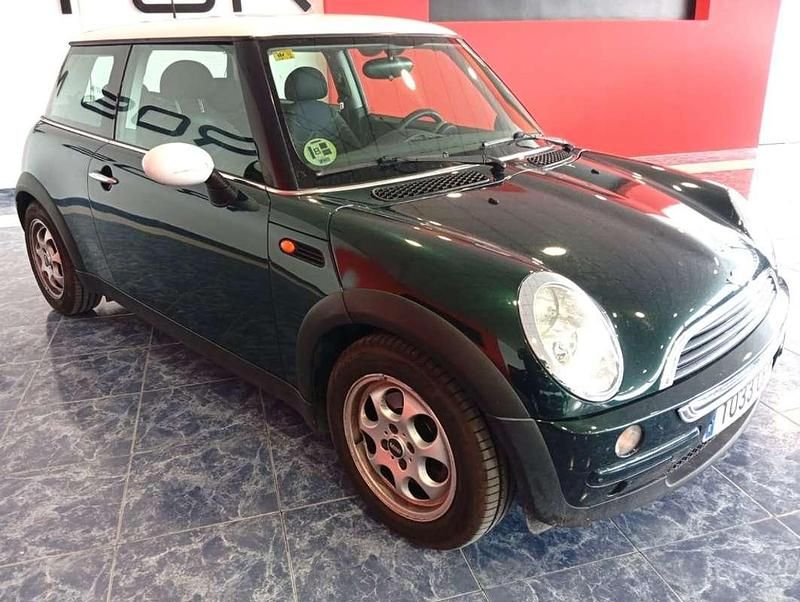Usado Mini ONE 90 CV (66 kW) 2003 Verde Utilitario