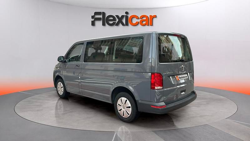 Usado VW Caravelle 150 CV (110 kW) 2023 Gris Monovolumen