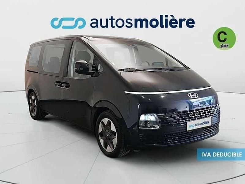 Usado Hyundai Staria 177 CV (130 kW) 2023 Negro Monovolumen
