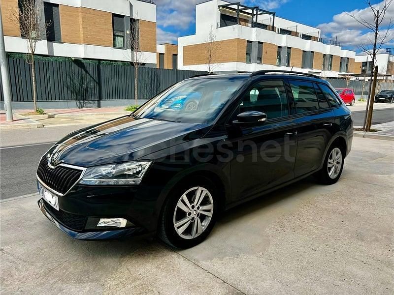 Usado Skoda Fabia Ambition 95 CV (69 kW) 2022 Negro Utilitario