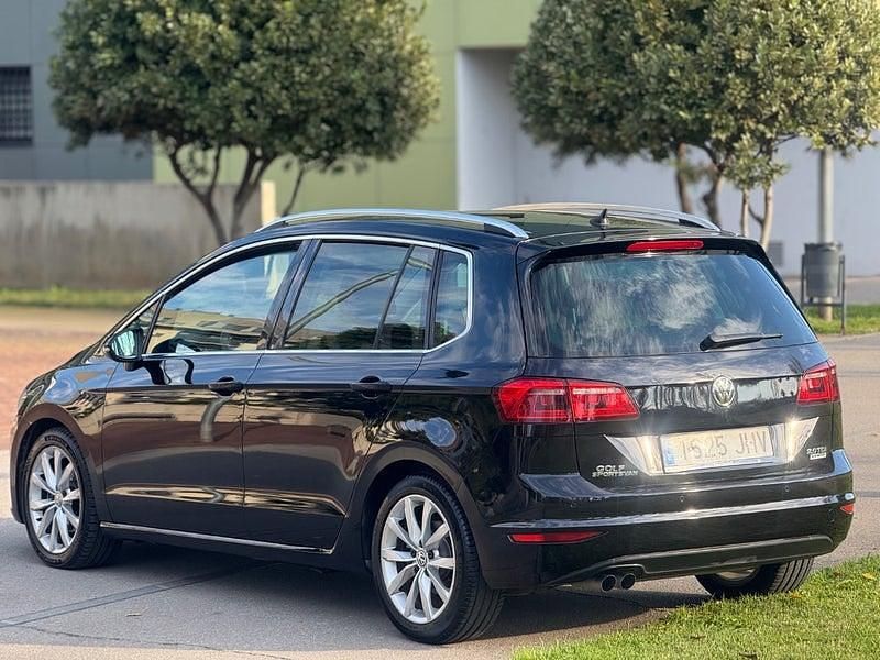 Usado VW Golf Sportsvan Sportline 150 CV (110 kW) 2015 Negro Monovolumen