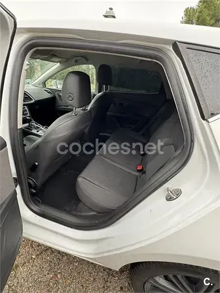 Usado Seat Leon Style 150 CV (110 kW) 2017 Blanco Berlina