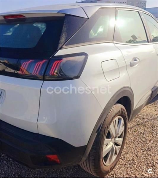 Usado Peugeot 3008 Allure 130 CV (95 kW) 2022 Blanco SUV