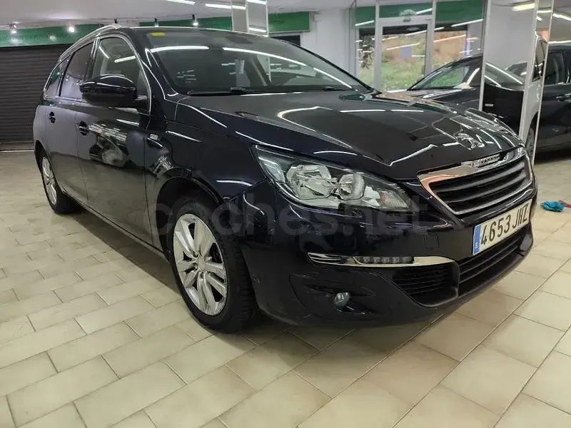 Usado Peugeot 308 SW Style 130 CV (95 kW) 2016 Azul Familiar